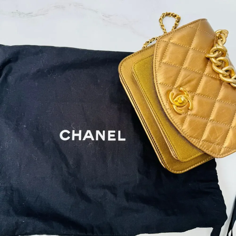 CHANEL Calfskin Caviar Quilted Mini Chain Handle Flap Gold
